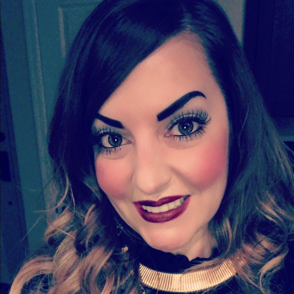Meet your Posher, Kelly